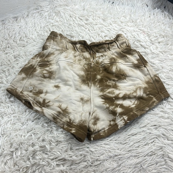 Lululemon Inner Glow Short 3" *Earth Dye Earth Dye Sand - Picture 4 of 6
